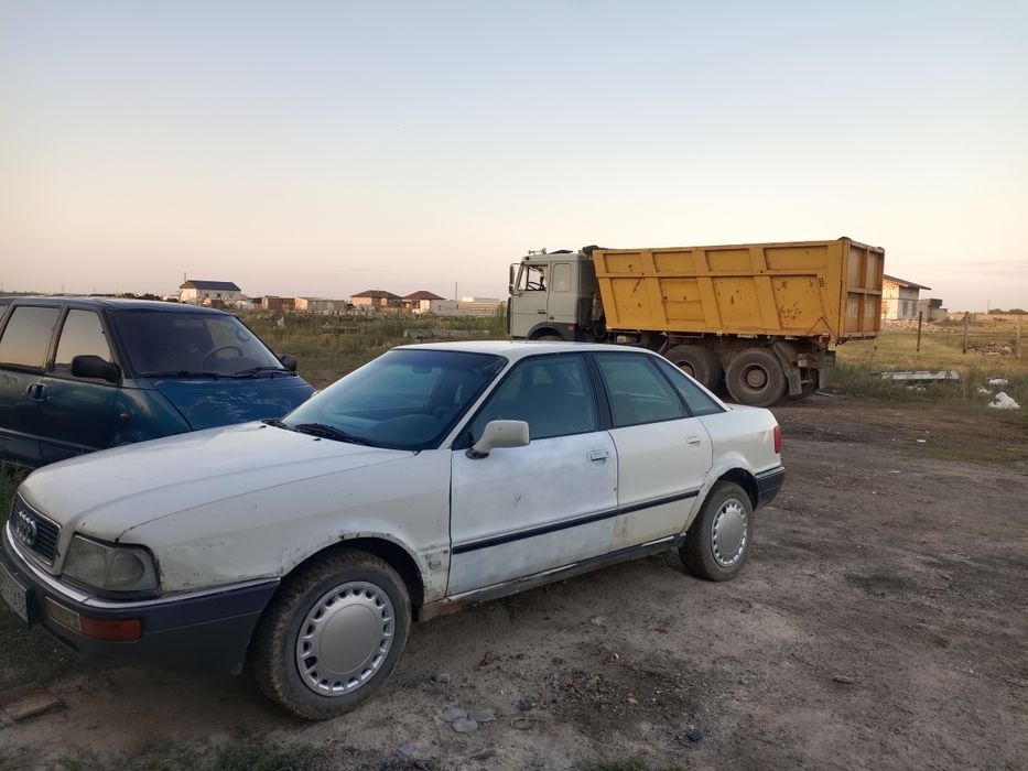 Продам Ауди 80 б4