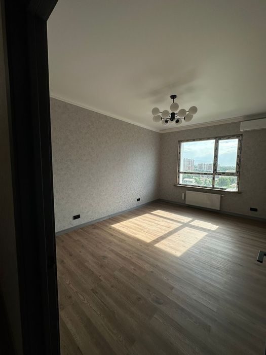 Поклейка обоев недорого