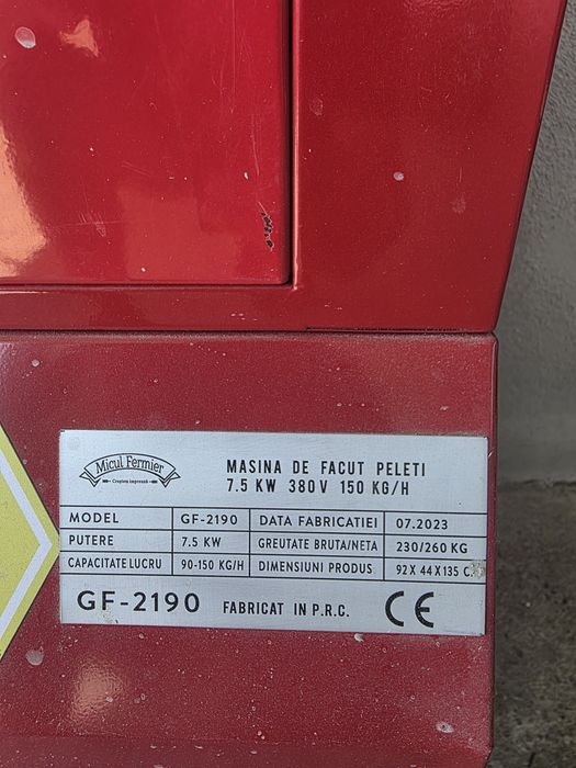 Masina PRO de facut peleti 7.5KW 380V 100kg/ora
Masina PRO de facut peleti 7.5KW 380V 100kg/ora
Ma