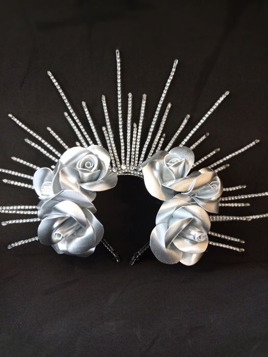 Корони, диадеми  рьчно изработени