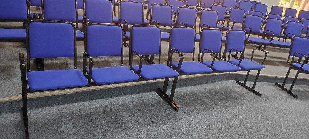 Turon stullar va uch oʻrindiqli stullar