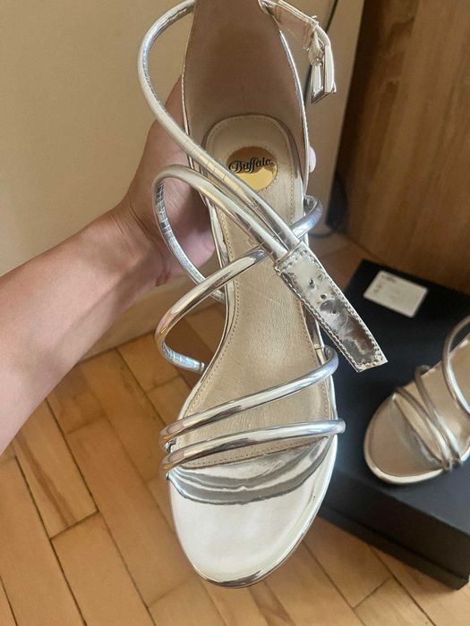 Сандали Buffalo 38 номер