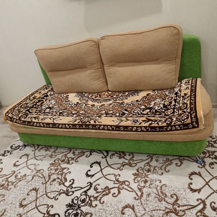 Продам диван в хорошем состоянии