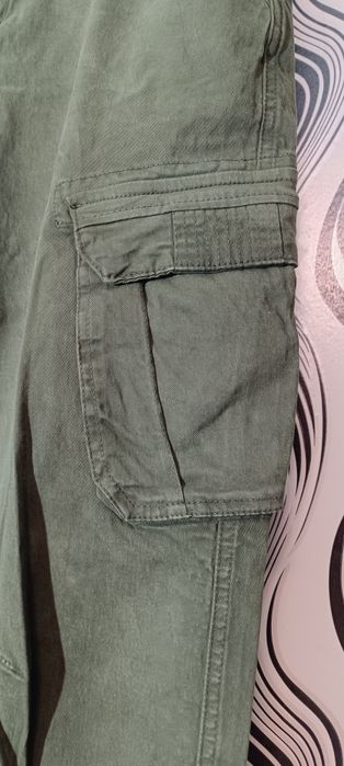 Зелени карго панталони