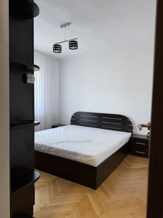 Inchiriez apartament Rm Valcea