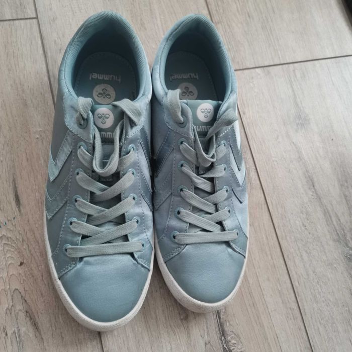 Дамски кецове Hummel 39 номер