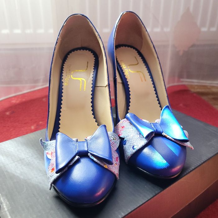 Pantofi piele eleganți albaștri cu fundiță – mărimea 37