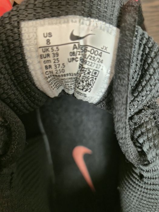 Маратонки NIKE SHOX R4