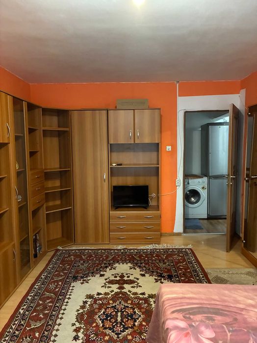 Inchiriez apartament cu 1 camera in Nufarul