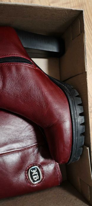 дамски ботуши естествена кожа (номер 38) в цвят бордо