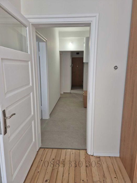 Продава се Тристаен апартамент в София, Център - 71 кв.м за 4212 €/кв.м - Снимка #8