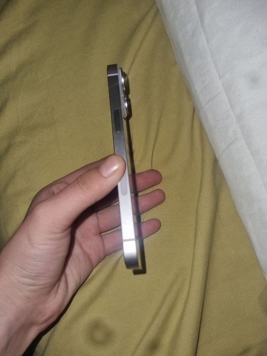 iPhone 14 idel radnoy