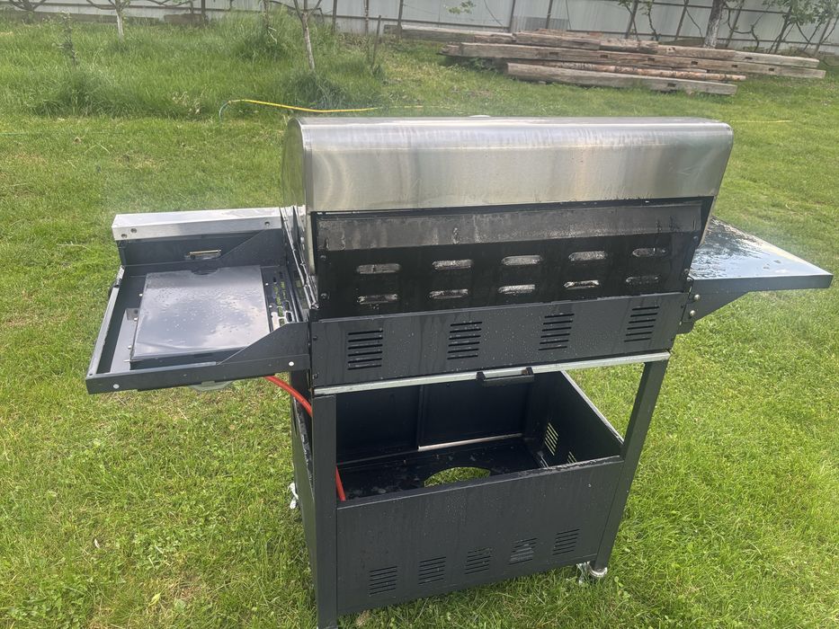 Grill cu butelie