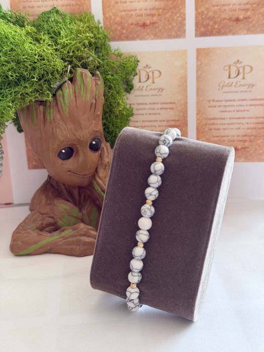 Гривни на конец - естествени камъни и 14К златни топчета