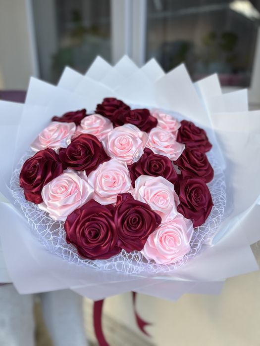 Buchete de trandafiri din satin!