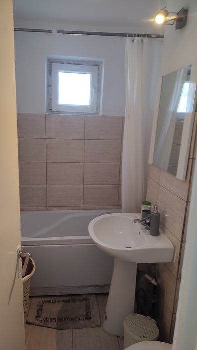 Închiriez apartament 2 camere zona Casa Sindicatelor/ Piata Nicolina