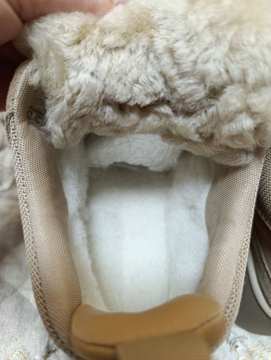 Продам зимние новые кроссовки