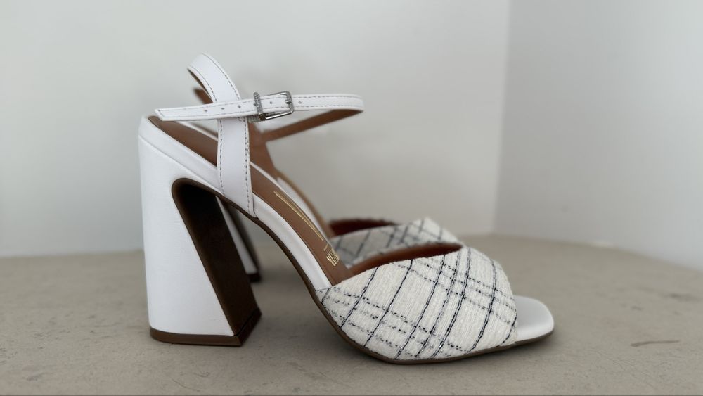 Чисто Нови обувки