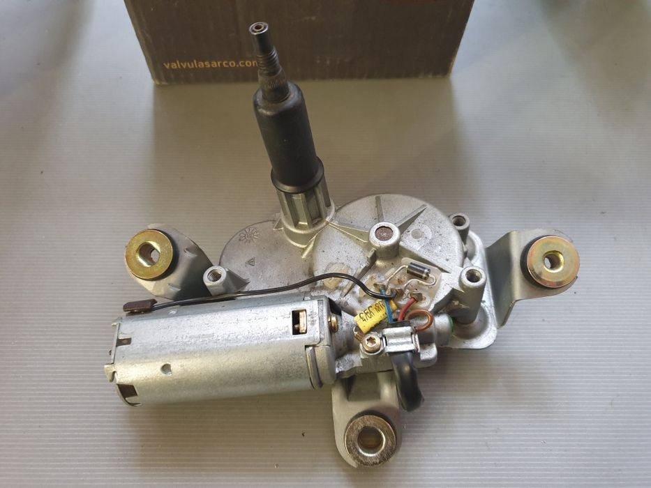 Motor ștergător luneta nisan