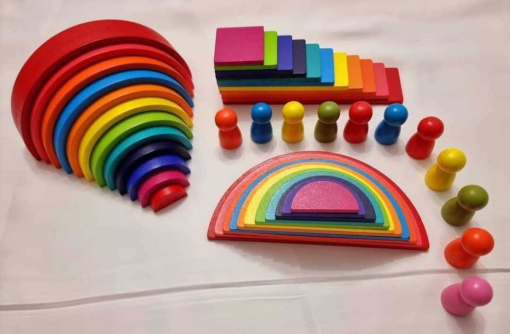 Set educativ din lemn Montessori Curcubeu din lemn 4 în 1, stare foarte bună