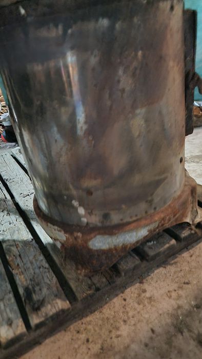 комбиниран бойлер на твърдо гориво и ток