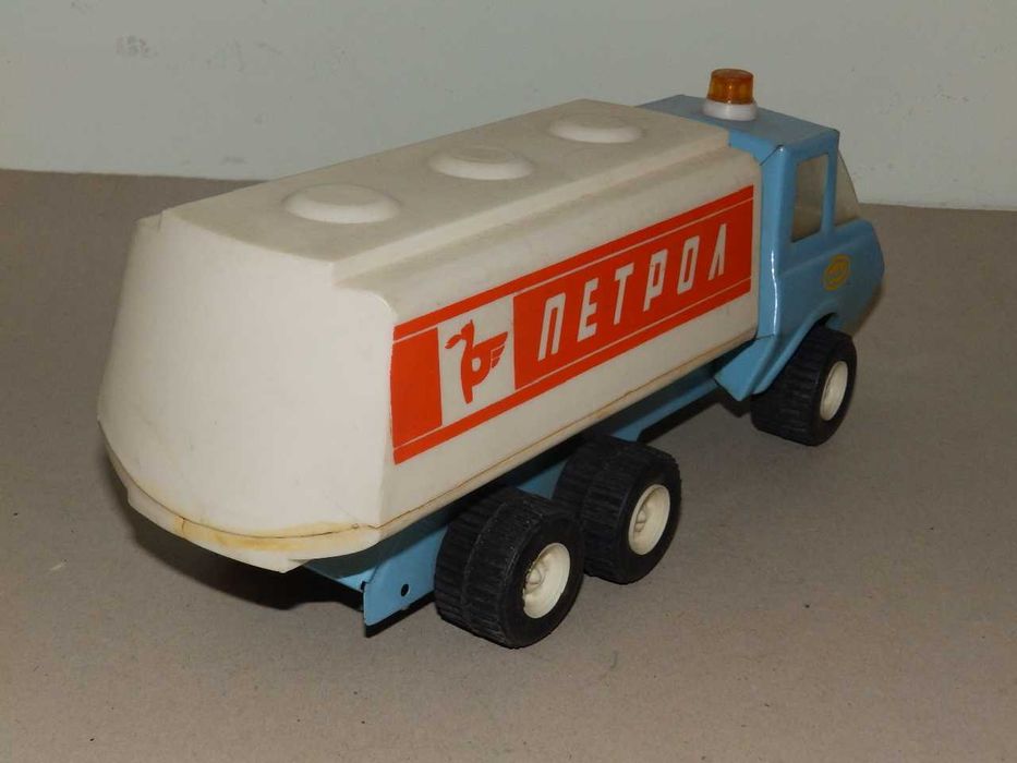 Детски играчки на различни цени