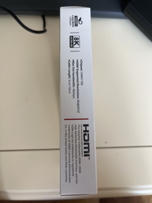 Vând adaptor HDMI-usb C