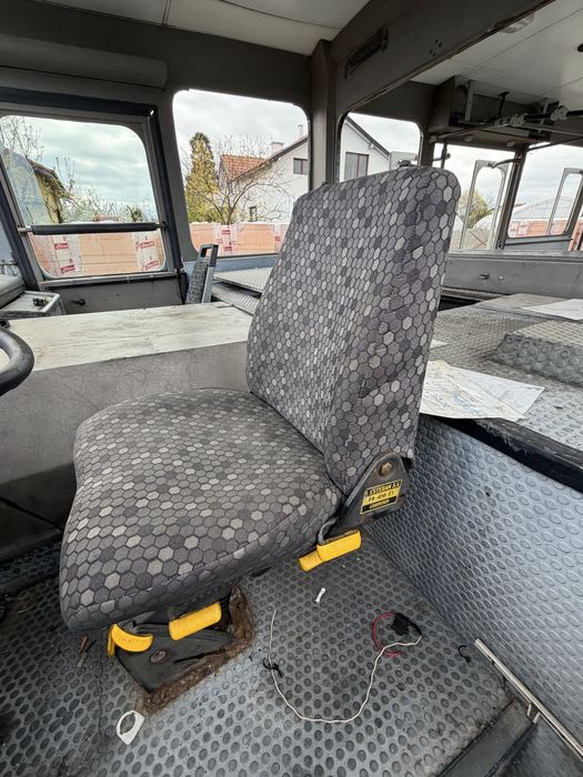 Седалки за бус/камион/спец техника – регулируеми, здрави