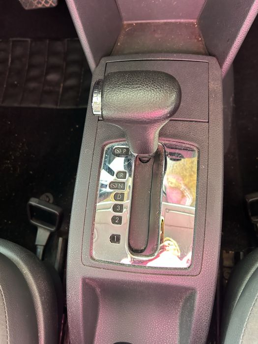Volkswagen Polo-сив металик