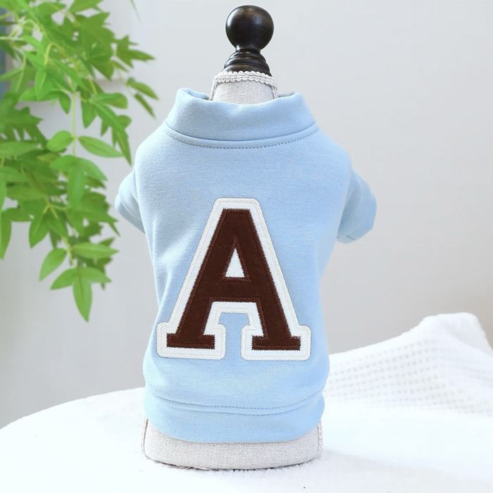 Дрехи, аксесоари и играчки за Вашия малък любимец