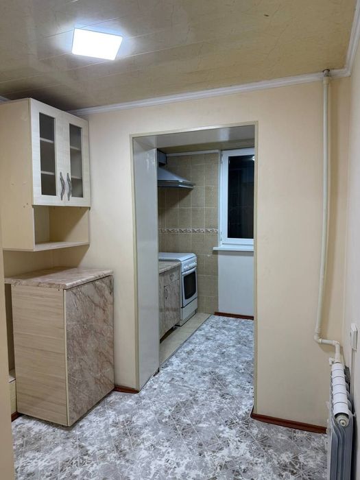 Uy sotiladi 2 xonali 4etaj