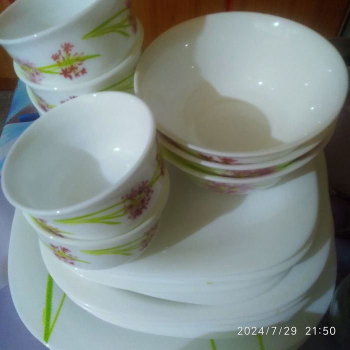 Столовый набор Люминарк из 35 предметов.