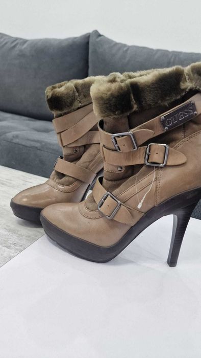 Дамски боти Guess 37