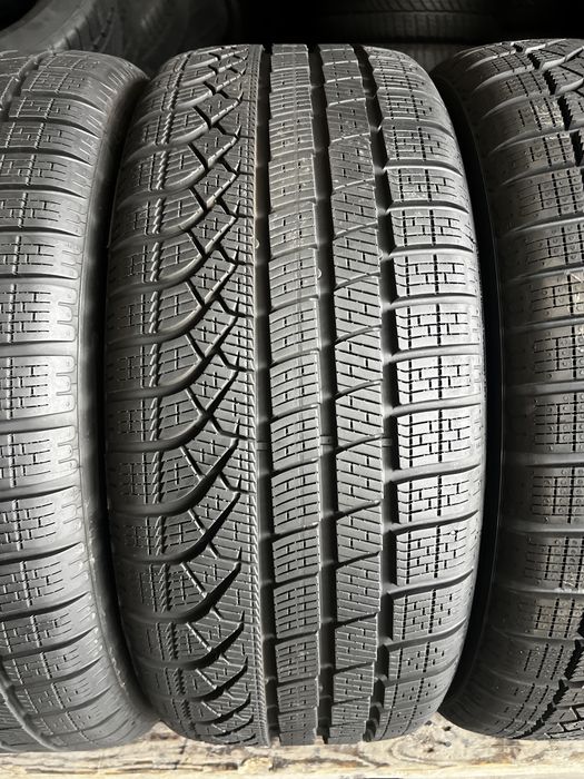 4 anvelope iarna ca NOI 275/40/19 + 245/45/19 * , Bmw X3 , Seria 7 ,5 GT , Pirelli , DOT 2025 , 7.2 mm