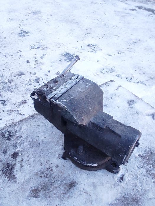 .тисыБаллонный ключ.трещетка