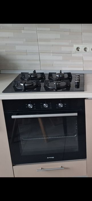 Cuptor electric și Plită pe gaz încorporabile Pyramis (Se vând și separat)