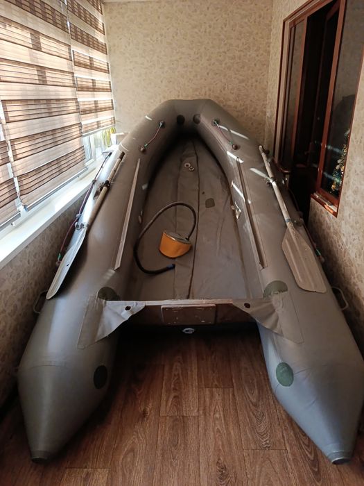 Лодка Кайман 360