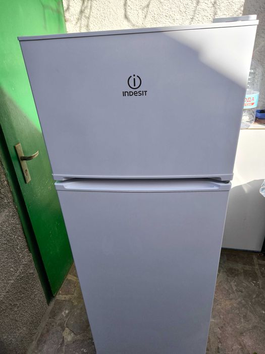 Хладилник Indesit