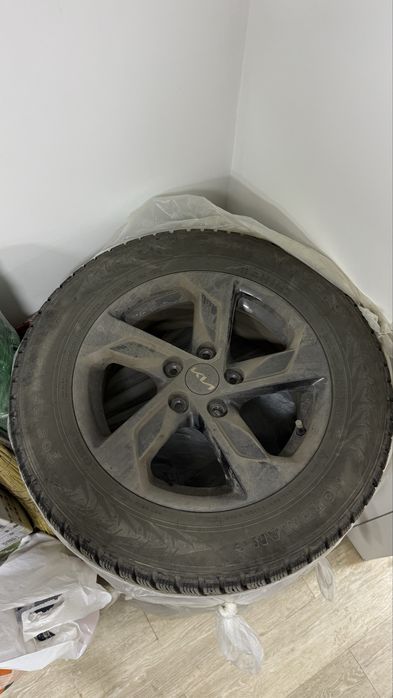 Комплект резины с дисками