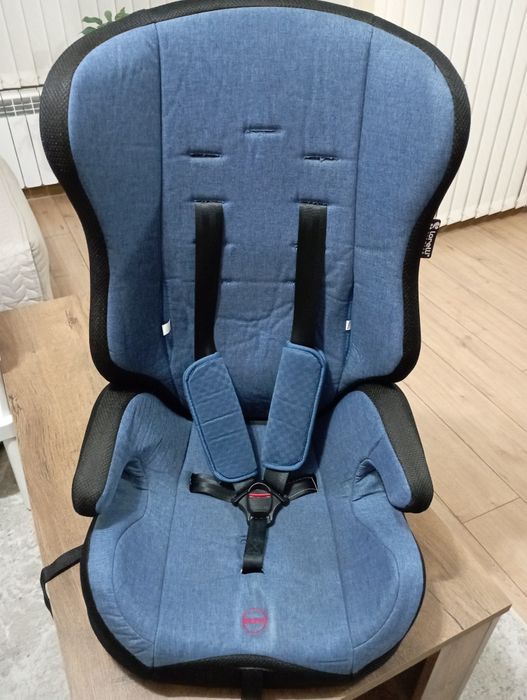 Продавам столче за кола Lorelli от 9 до 36 кг.