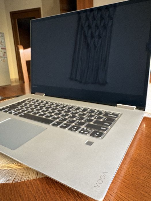 Лаптоп Lenovo Yoga 720 15.6” i7