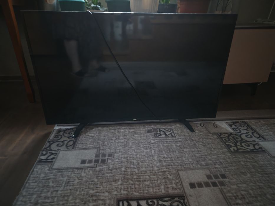 Телевизор смарт продам