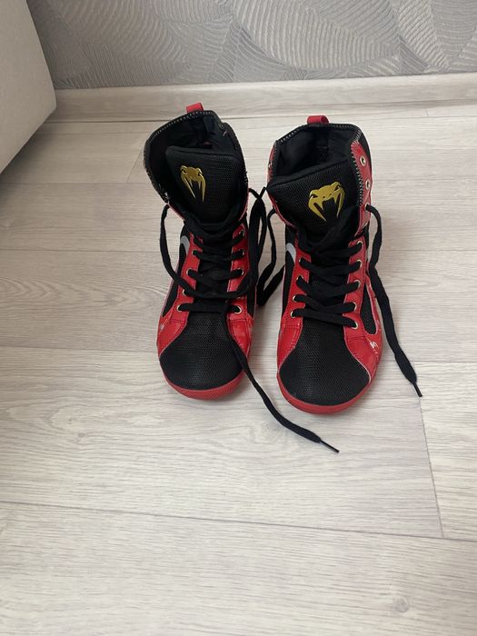 Боксерки веном красные