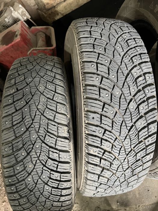 Продам 215/65R16 комплект шипы