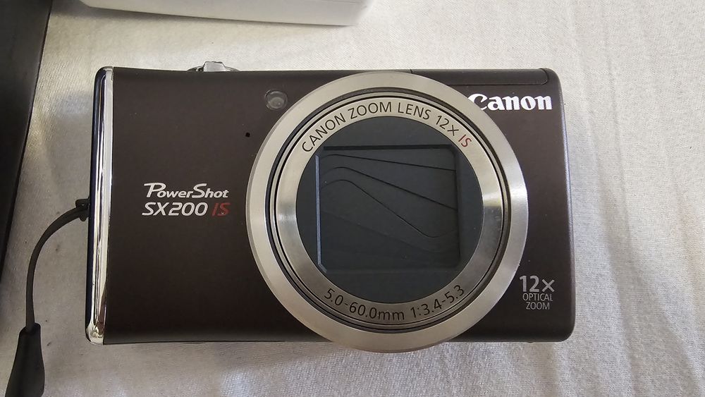 Canon power shot sx200