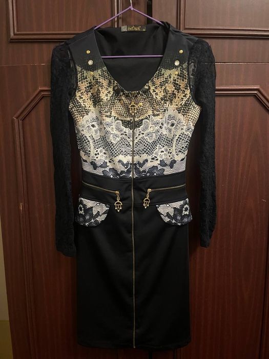 Платье продаётся