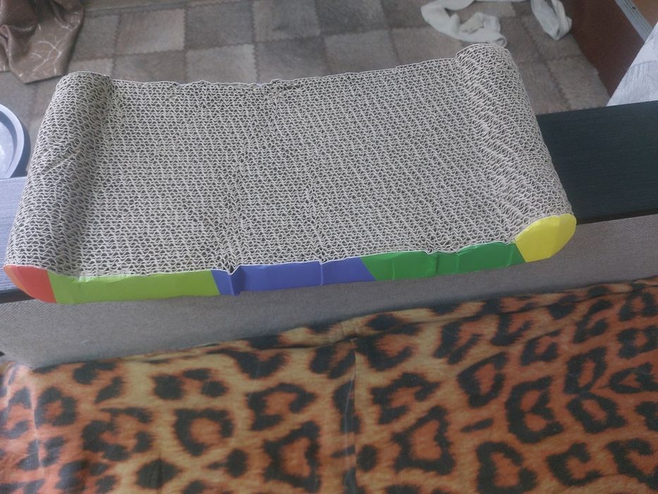 Лежанка-когтеточка