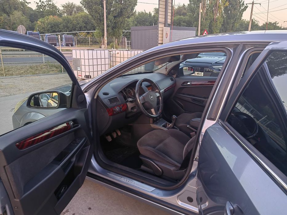 OPEL Astra 2005 — imagine 4