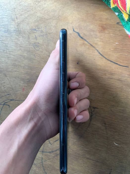 LG V 50 S srocno sotiladi yoki ozidan kuchlisiga obmen