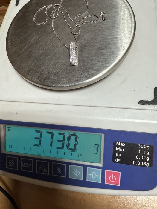 Цепь с подвеской с бриллиантами